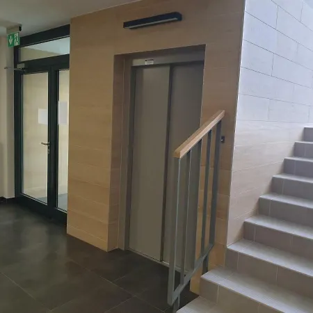 Okecie Softloft * ורשה